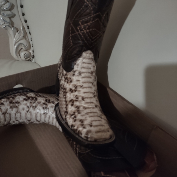 Boots - Picture 2 of 3